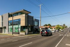 		
                        74         Kooyong         Road     CAULFIELD NORTH