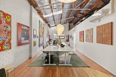 		
                8         Hilton         Street     CLIFTON HILL