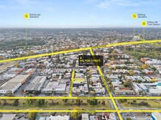 		
                8         Hilton         Street     CLIFTON HILL