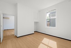 		
                GF 49 Victoria         Parade              COLLINGWOOD