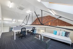		
                Unit 2/8         Bromham         Place     RICHMOND