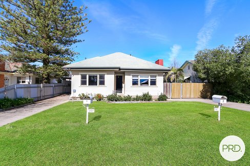 1 & 2/297 Gulpha Street, NORTH ALBURY