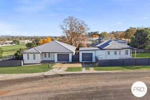 1-2/33 Manilla Road, TAMWORTH