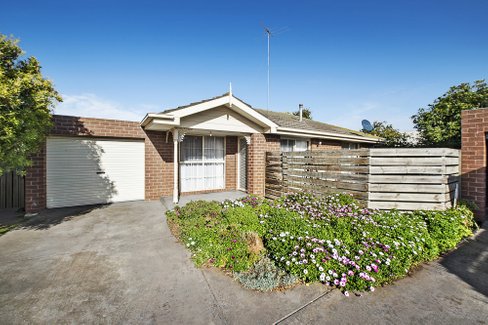 1 & 2 36 Hickey Street Whittington 3219