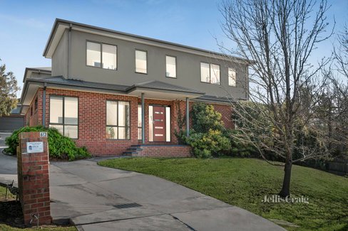 1 & 2 63 Victoria Road Chirnside Park 3116