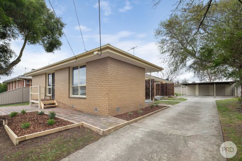 1-3/4 John Street, WENDOUREE VIC 3355