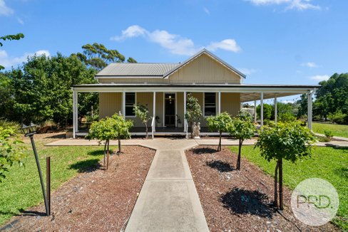 1-5 Frederick Street, URANA NSW 2645