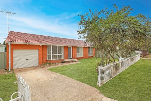 1 A Carinda Street, INGLEBURN NSW 2565