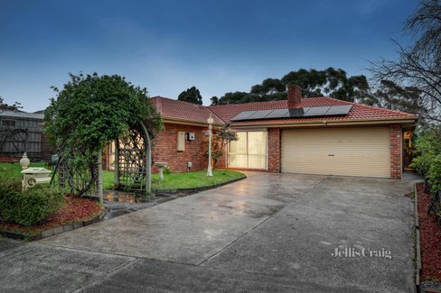 1 Adele Close Narre Warren 3805