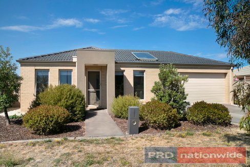 1 Annmaree Drive, Winter Valley VIC 3358