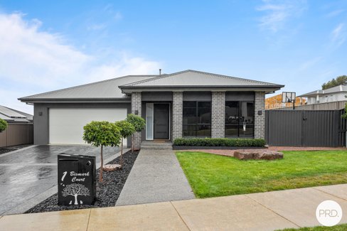 1 Bismark Court, BROWN HILL VIC 3350