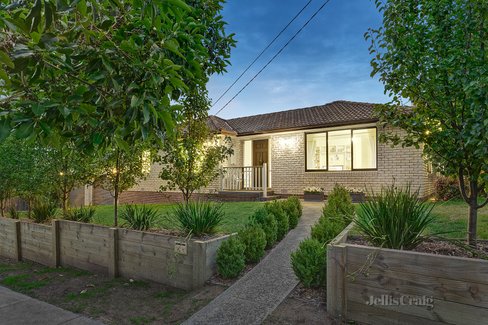 1 Braimton Close Ringwood North 3134