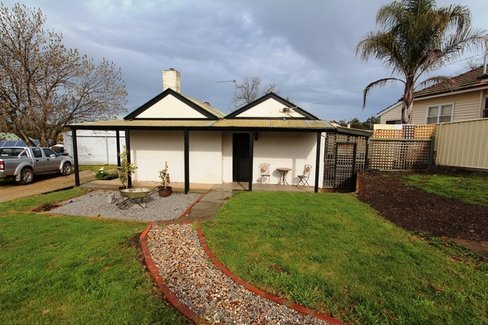 1 Burn Street, GOLDEN SQUARE VIC 3555