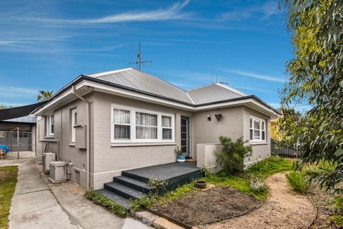 1 Burrell Street, FLORA HILL VIC 3550
