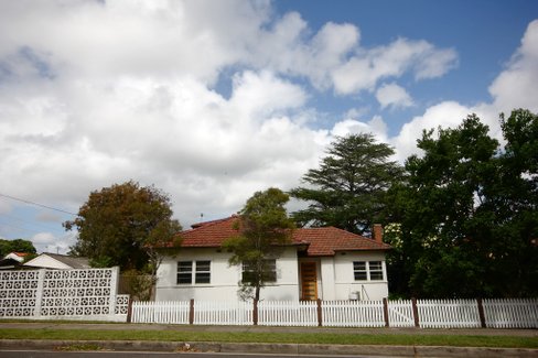 1 Carinya Ave, BEVERLY HILLS NSW 2209