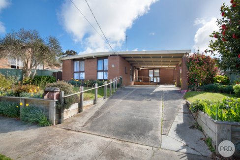 1 Carpenter Street, WENDOUREE VIC 3355