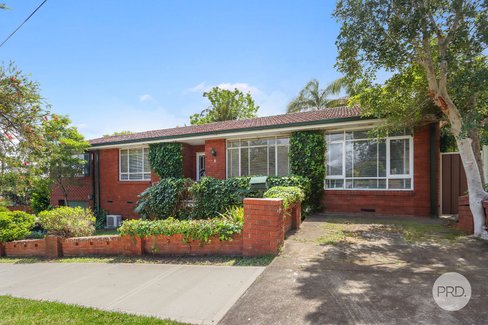 1 Carramar Place, PEAKHURST HEIGHTS NSW 2210