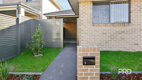 1 Cavalry St, Jordan Springs NSW 2747