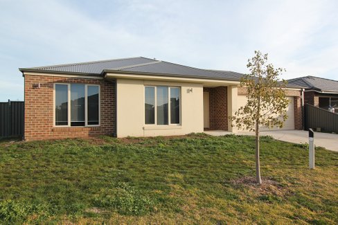 1 Charolais Street, DELACOMBE VIC 3356