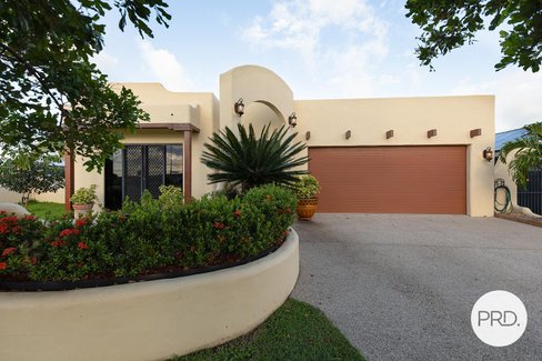 1 Companion Way, BUCASIA QLD 4750