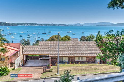 1 Corrie Parade, CORLETTE NSW 2315