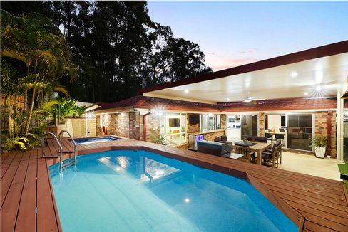 1 Cowell Drive, Burleigh Heads QLD 4220