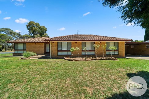 1 Coyne Street, MOUNT AUSTIN NSW 2650