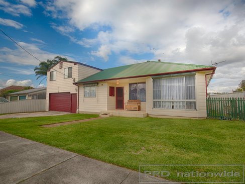 1 Eastern Avenue, TARRO NSW 2322