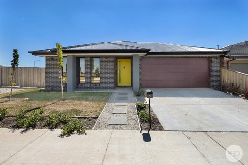 1 Furano Drive, WINTER VALLEY VIC 3358