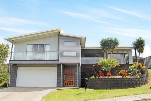 1 Garigal Court, UPPER COOMERA QLD 4209