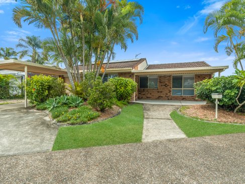 1 Gothorpe Place, VARSITY LAKES QLD 4227