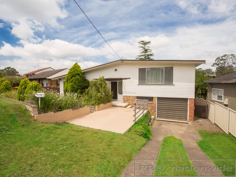 1 Hiland Crescent, EAST MAITLAND NSW 2323