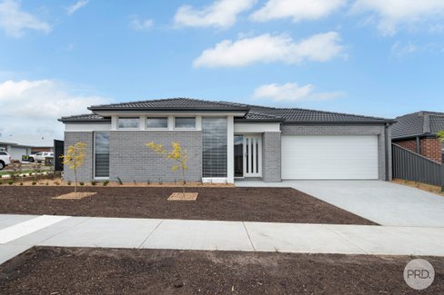 1 Hubbard Street, LUCAS VIC 3350