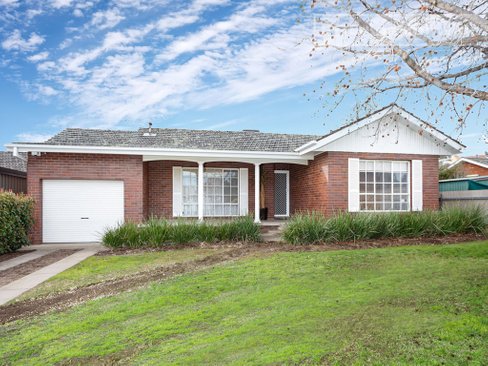 1 Huthwaite Street, MOUNT AUSTIN NSW 2650
