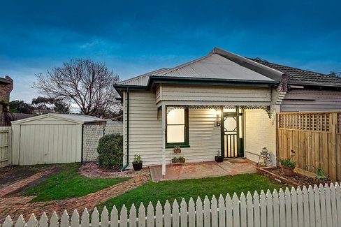 1 Invermay Grove Hawthorn East 3123