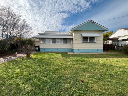 1 John Street, TAMWORTH NSW 2340