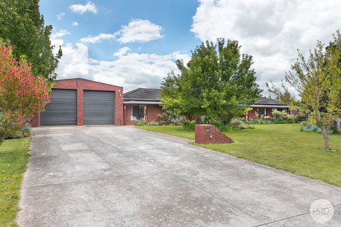 1 Joseph Court, ALFREDTON VIC 3350