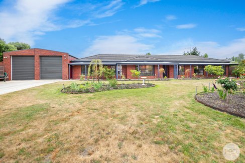 1 Joseph Court, ALFREDTON VIC 3350