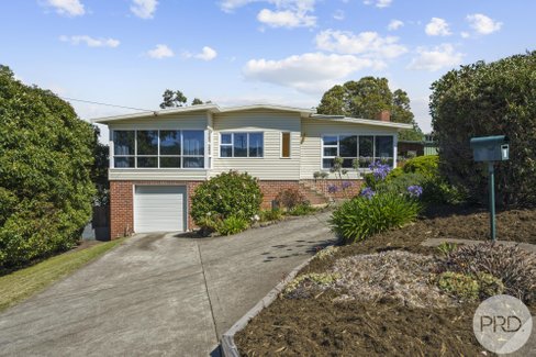 1 Kanooka Street, ROKEBY TAS 7019