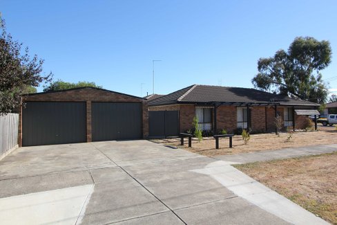 1 Kowree Cres, SEBASTOPOL VIC 3356