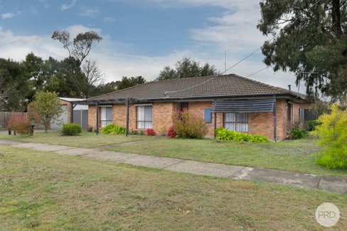 1 Kowree Crescent, SEBASTOPOL VIC 3356