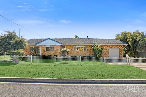 1 Kurrawan Street, TAMWORTH NSW 2340