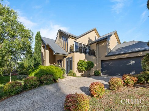 1 Lakeside Drive Creswick 3363