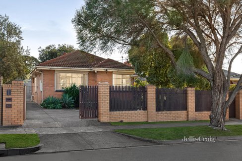 1 Leonard Crescent Bundoora 3083