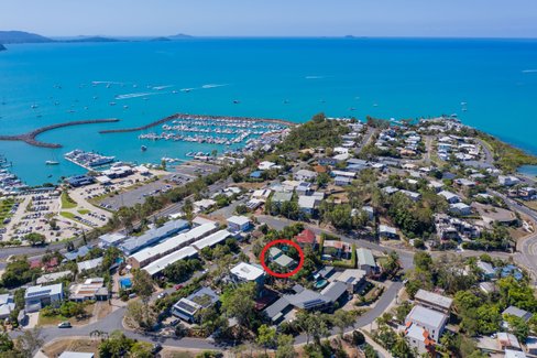 1 Lewis Street, AIRLIE BEACH QLD 4802