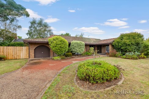 1 Linton Court  Alfredton 3350