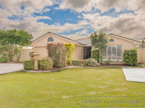 1 Macadamia Place, THORNTON NSW 2322
