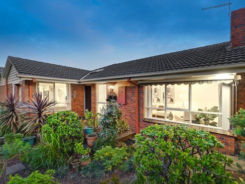 1 Mahala Court Blackburn South 3130