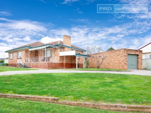 1 Manoora Avenue, MOUNT AUSTIN NSW 2650