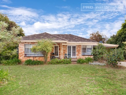 1 Mathoura Avenue, MOUNT AUSTIN NSW 2650